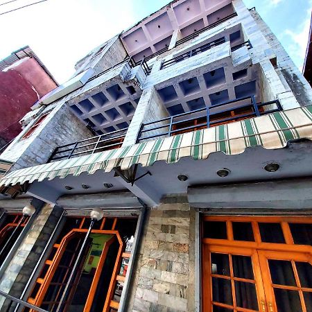 Hotel Radhe Continental Найнитал Экстерьер фото