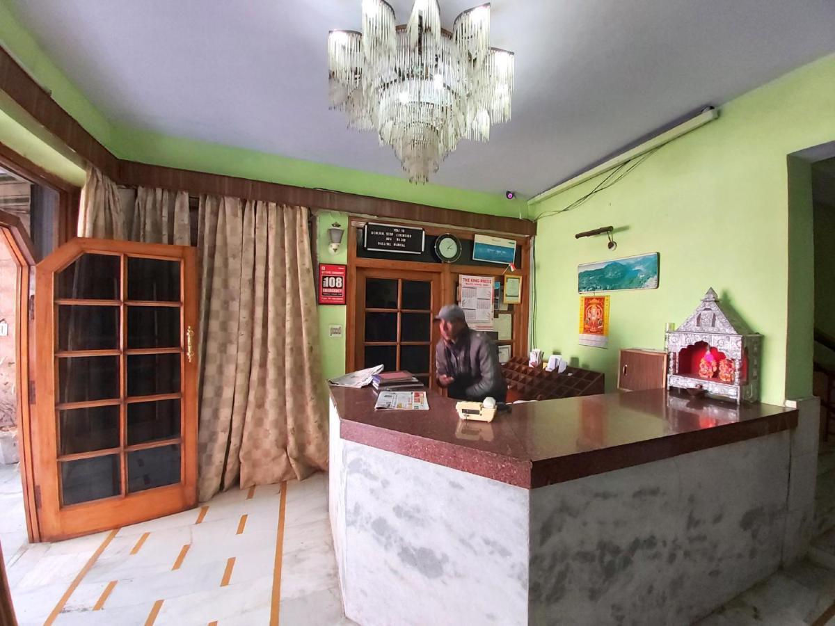 Hotel Radhe Continental Найнитал Экстерьер фото