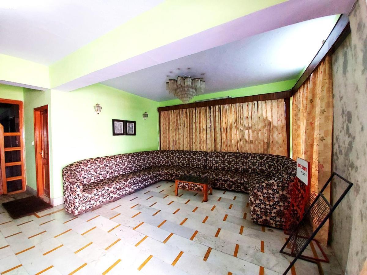 Hotel Radhe Continental Найнитал Экстерьер фото